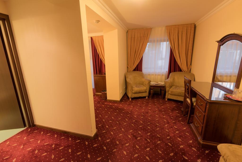 Edelweiss Poiana Hotels Poiana Brasov Quarto foto